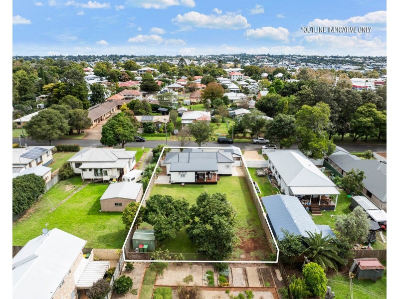 4 Norman Street, South Toowoomba QLD 4350