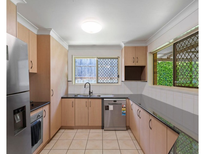 8 Samuel Court, Darling Heights QLD 4350