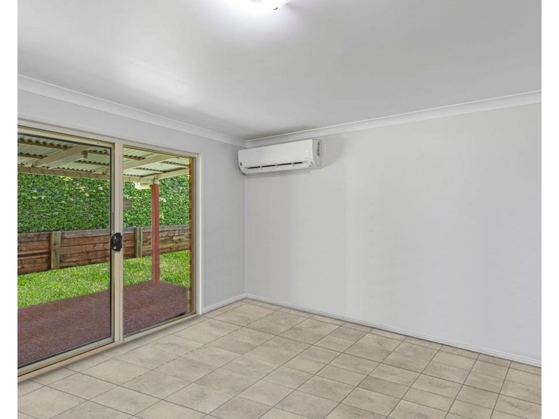 8 Samuel Court, Darling Heights QLD 4350
