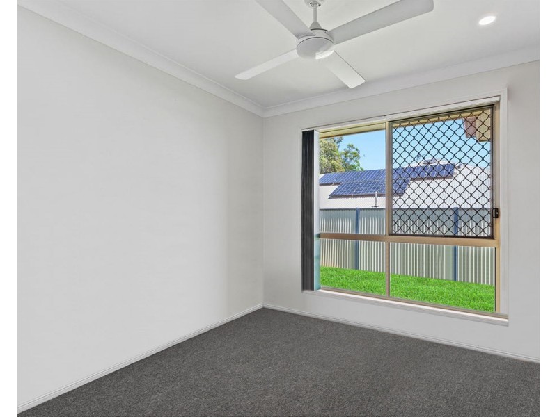 8 Samuel Court, Darling Heights QLD 4350