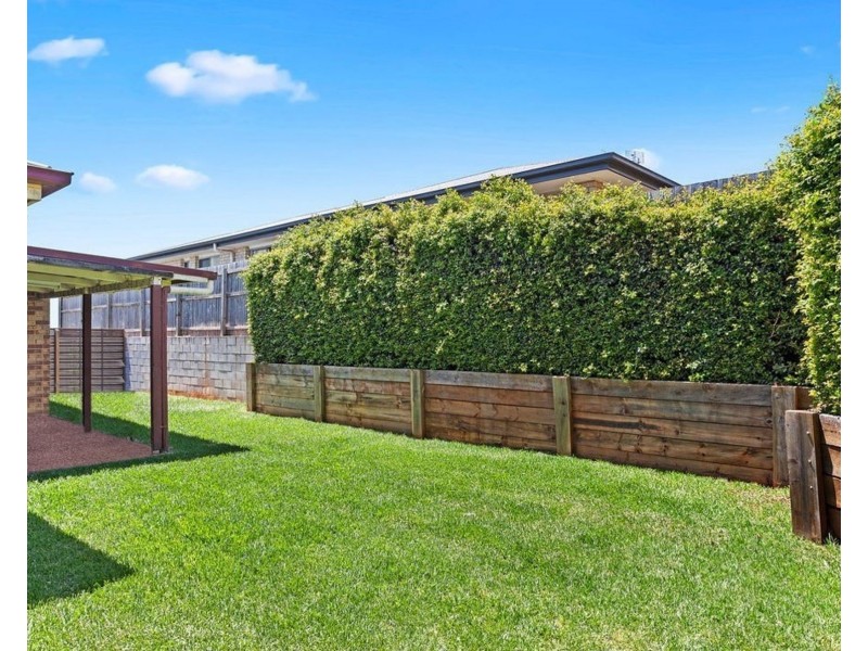 8 Samuel Court, Darling Heights QLD 4350