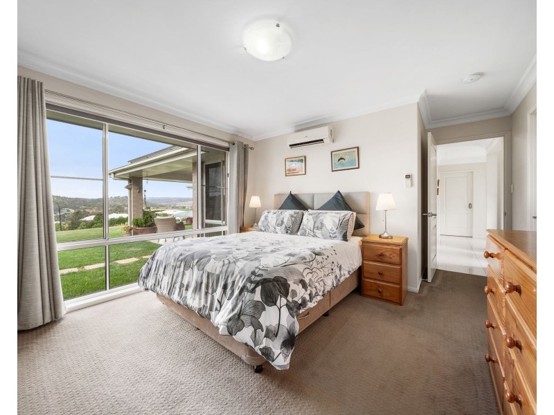 4 Wodalla Court, Hodgson Vale QLD 4352