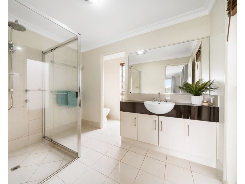 4 Wodalla Court, Hodgson Vale QLD 4352