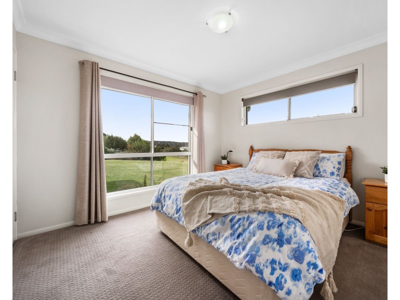 4 Wodalla Court, Hodgson Vale QLD 4352