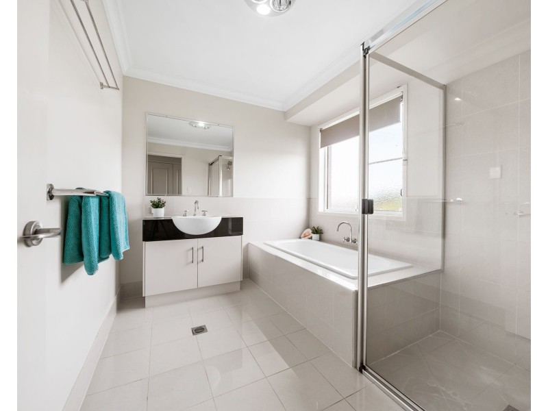 4 Wodalla Court, Hodgson Vale QLD 4352