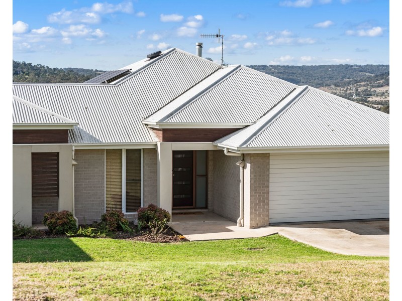 4 Wodalla Court, Hodgson Vale QLD 4352