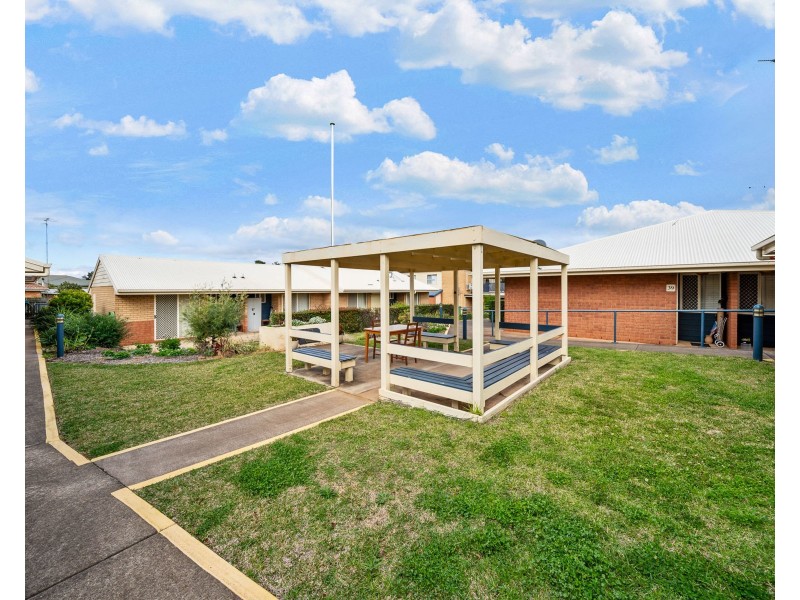 51/306-310 James Street, Harristown QLD 4350