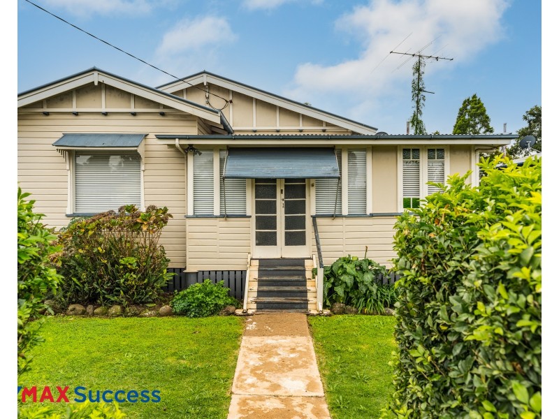 211 Campbell Street, Newtown QLD 4350