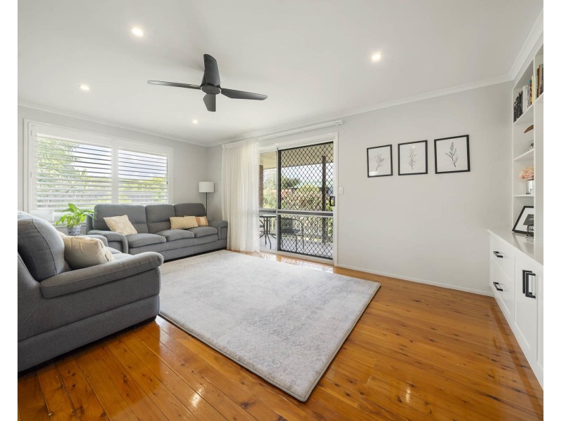 17 Orchid Street, Centenary Heights QLD 4350