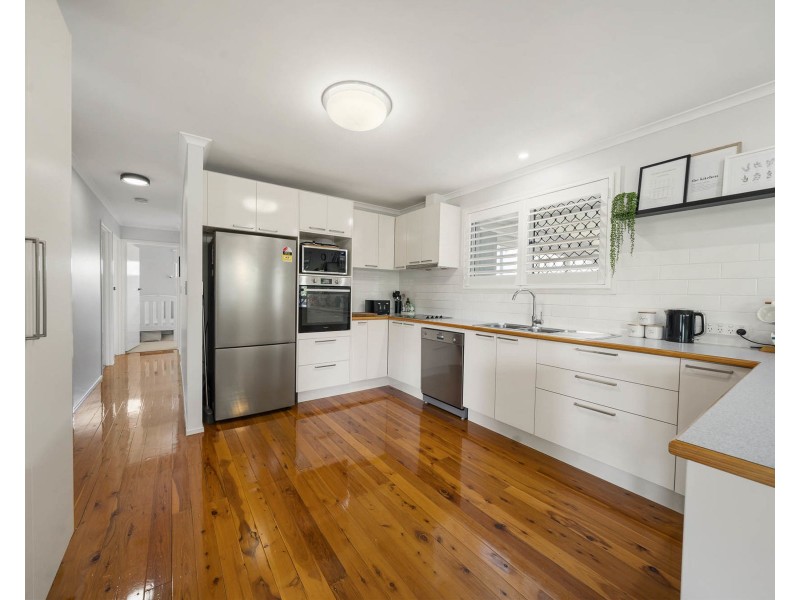 17 Orchid Street, Centenary Heights QLD 4350