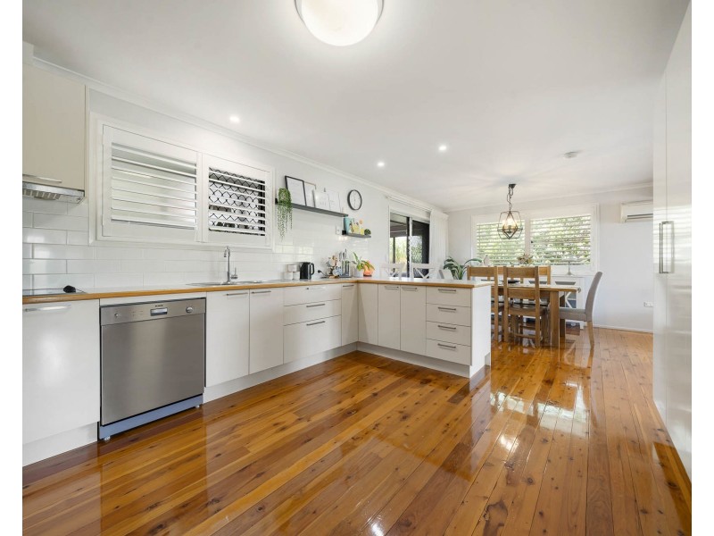 17 Orchid Street, Centenary Heights QLD 4350