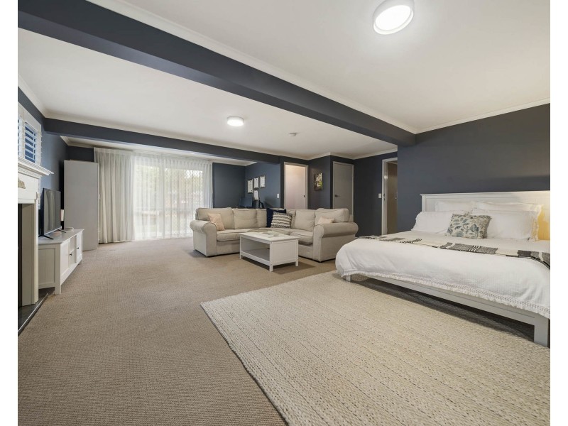 17 Orchid Street, Centenary Heights QLD 4350