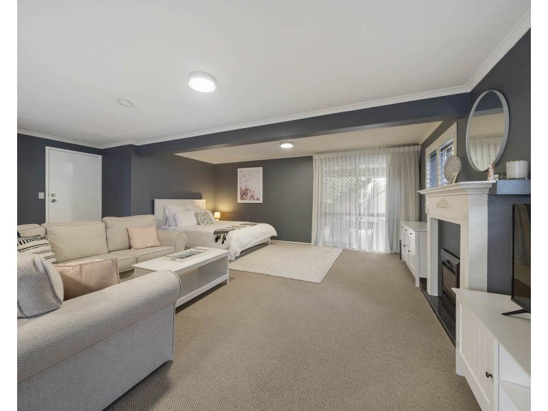 17 Orchid Street, Centenary Heights QLD 4350