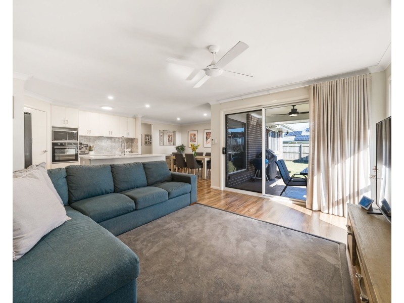11 Wolff Street, Cotswold Hills QLD 4350