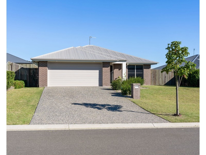 11 Wolff Street, Cotswold Hills QLD 4350