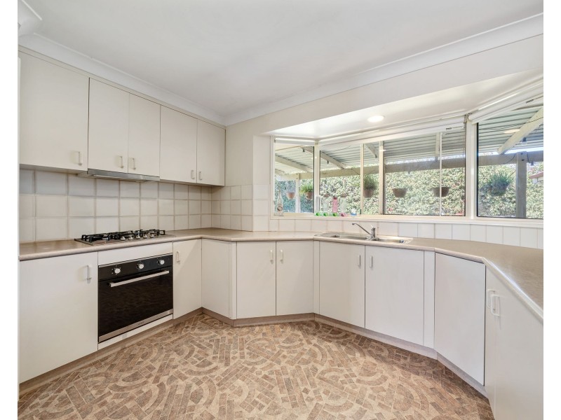 8 Pixie Drive, Kearneys Spring QLD 4350