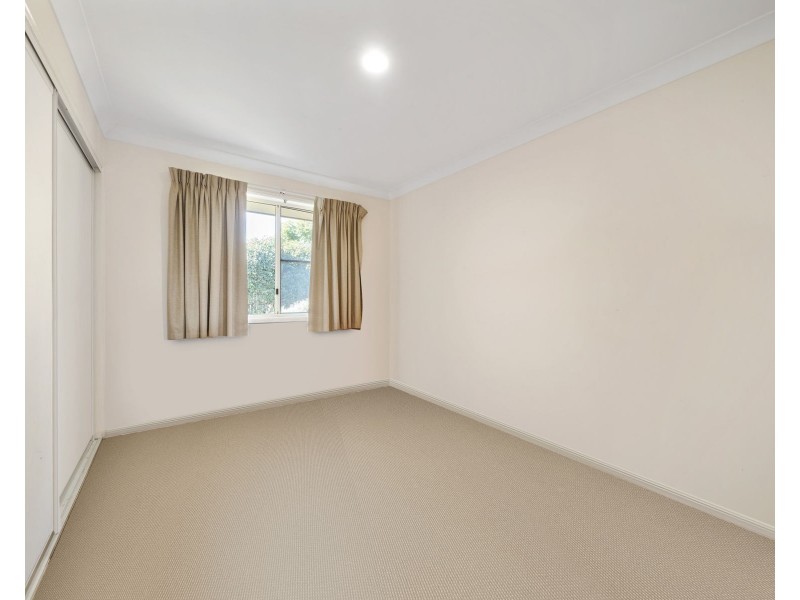 8 Pixie Drive, Kearneys Spring QLD 4350