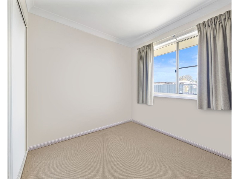 8 Pixie Drive, Kearneys Spring QLD 4350