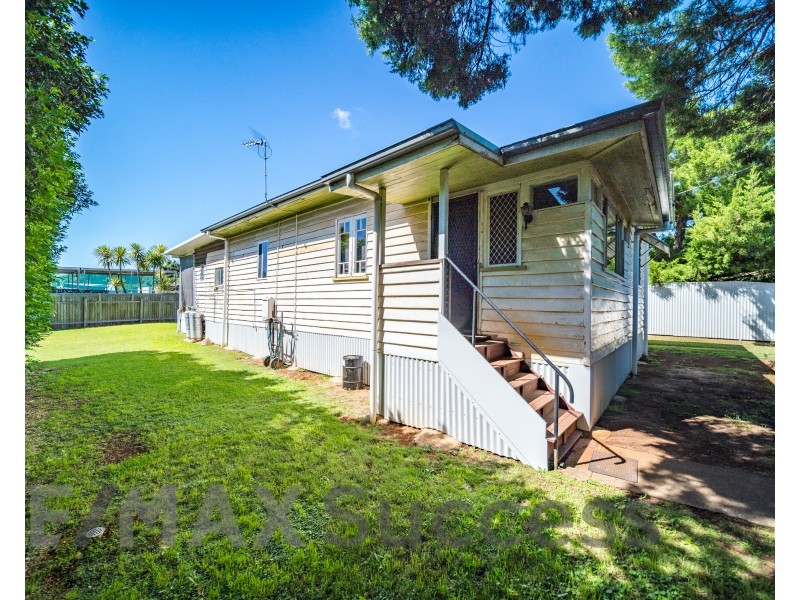 2 Berry Street, Wilsonton QLD 4350