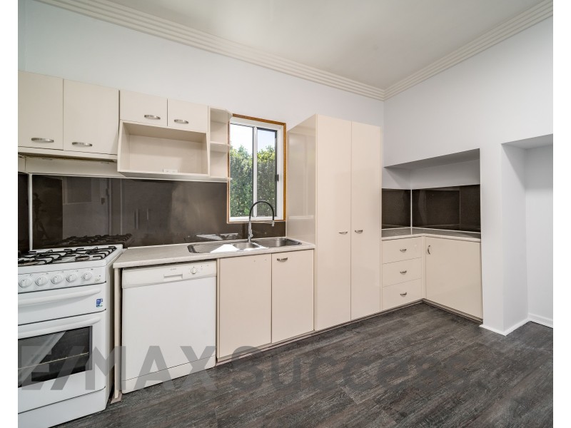 2 Berry Street, Wilsonton QLD 4350
