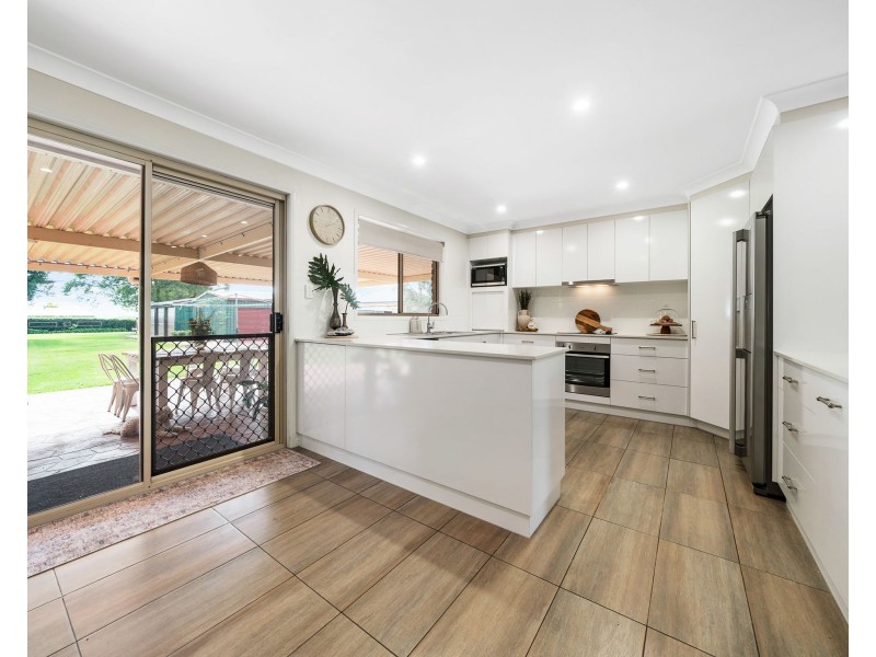 44 Kuhls Road, Highfields QLD 4352