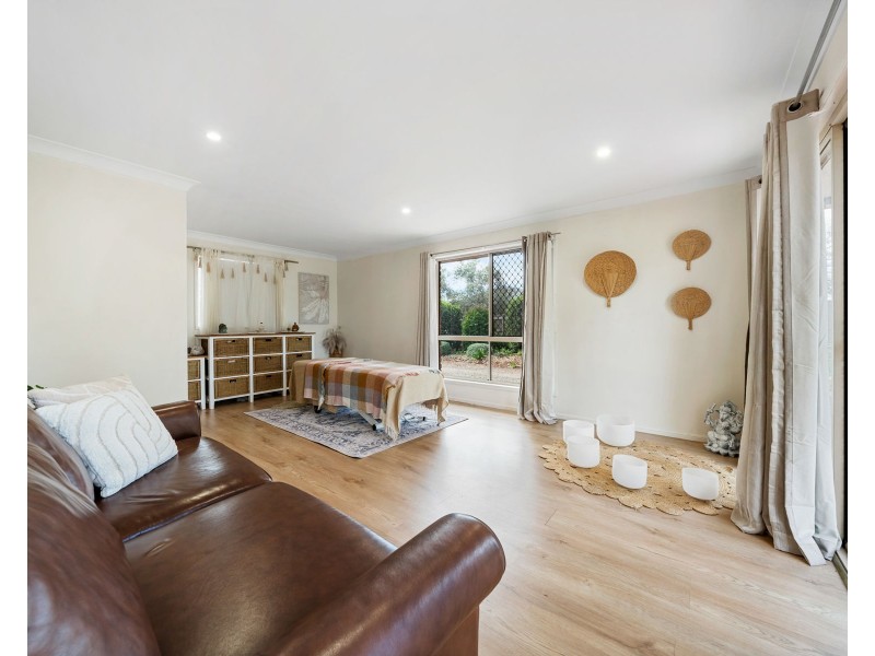 44 Kuhls Road, Highfields QLD 4352