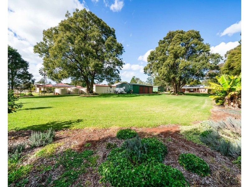 44 Kuhls Road, Highfields QLD 4352