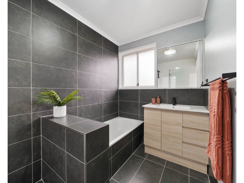 8 Balfour Street, Wyreema QLD 4352