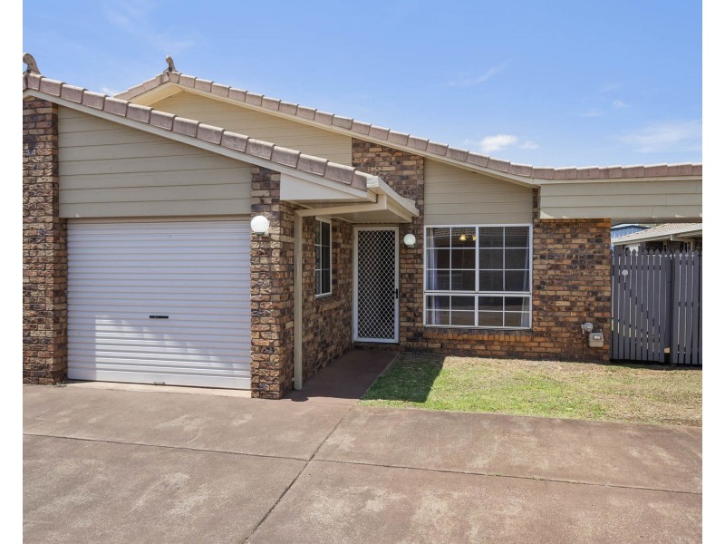 2/4-6 Crosby Street, Darling Heights QLD 4350