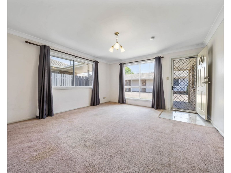 2/4-6 Crosby Street, Darling Heights QLD 4350