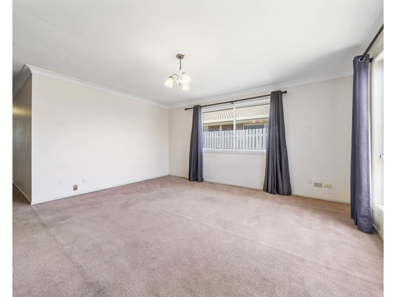 2/4-6 Crosby Street, Darling Heights QLD 4350
