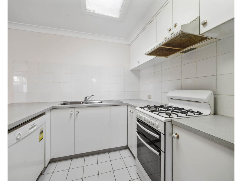 2/4-6 Crosby Street, Darling Heights QLD 4350