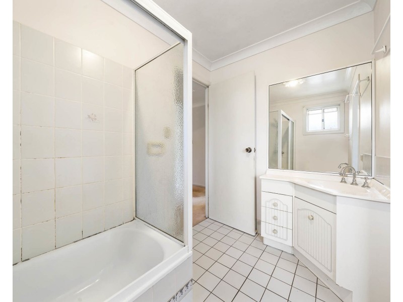 2/4-6 Crosby Street, Darling Heights QLD 4350