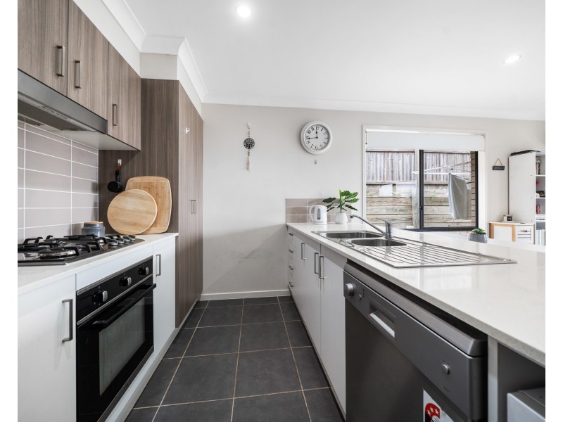 1/90 Sanctuary Drive, Cranley QLD 4350