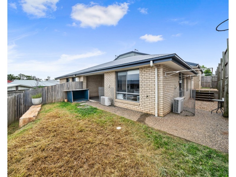 1/90 Sanctuary Drive, Cranley QLD 4350