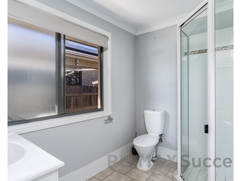 5 Willowburn Drive, Rockville QLD 4350