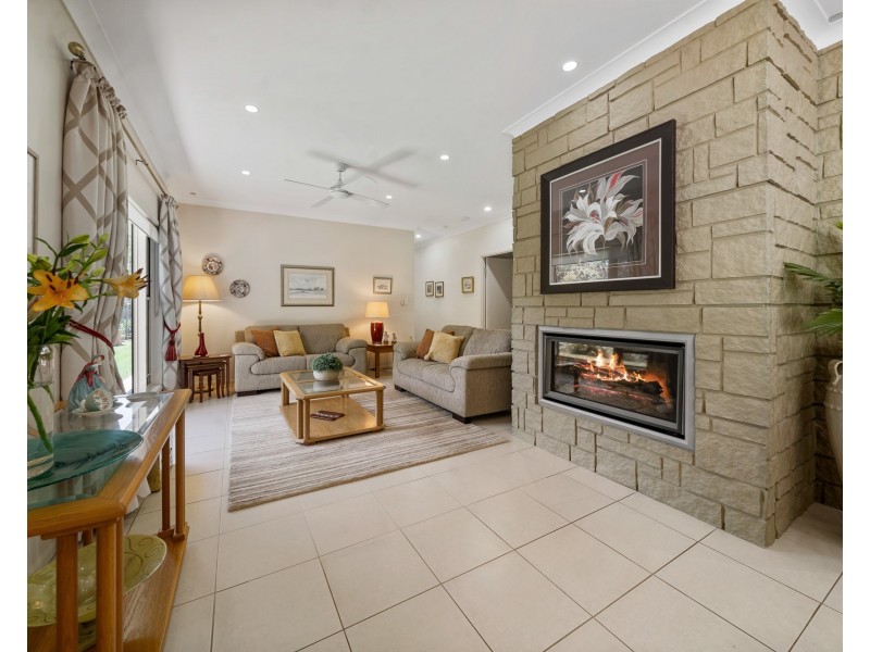 4 Jackson Close, Highfields QLD 4352