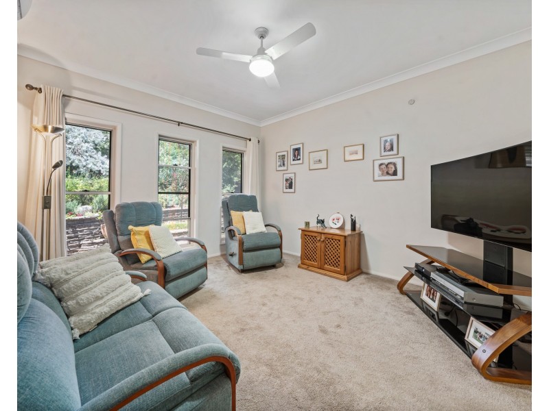 4 Jackson Close, Highfields QLD 4352