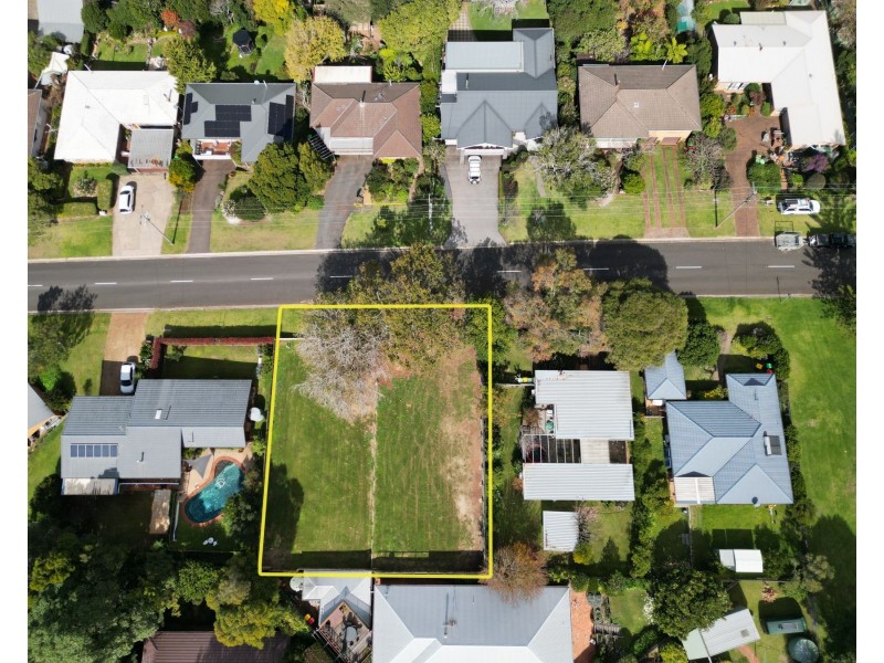 21a Jellicoe Street, Mount Lofty QLD 4350