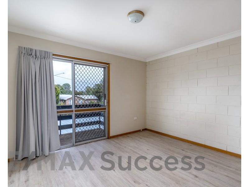 2/9 Whitefriars Street, Rockville QLD 4350