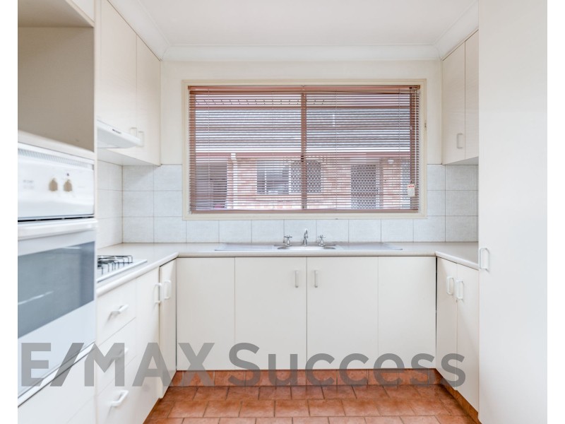 8/299 James Street, Newtown QLD 4350