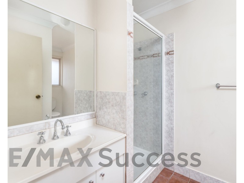 8/299 James Street, Newtown QLD 4350