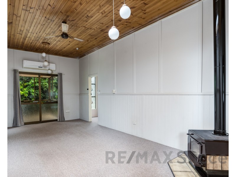 29 Holberton Street, Rockville QLD 4350