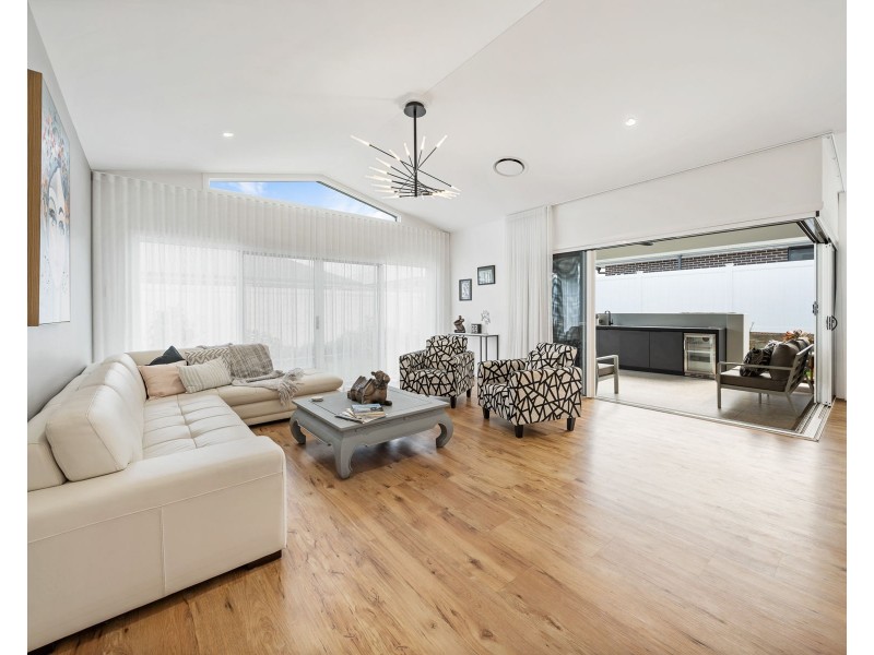 11 Fullbrook Avenue, Highfields QLD 4352
