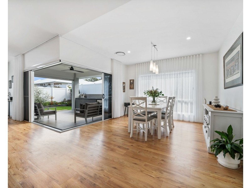 11 Fullbrook Avenue, Highfields QLD 4352