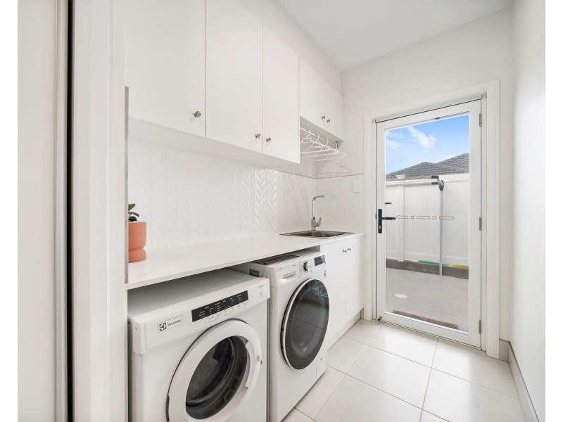 11 Fullbrook Avenue, Highfields QLD 4352