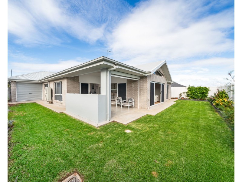 11 Fullbrook Avenue, Highfields QLD 4352