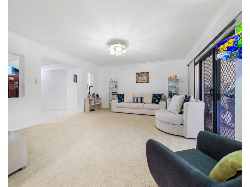 10 Cinnamon Drive, Glenvale QLD 4350