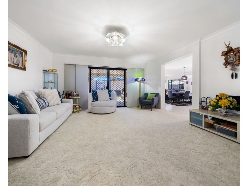 10 Cinnamon Drive, Glenvale QLD 4350
