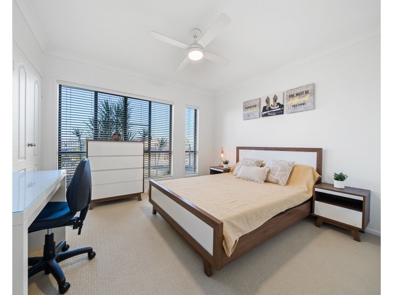 10 Cinnamon Drive, Glenvale QLD 4350